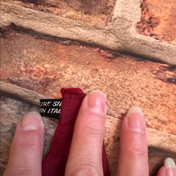 Vintage Etienne Aigner Silk Scarf. - Picture 4 of 4